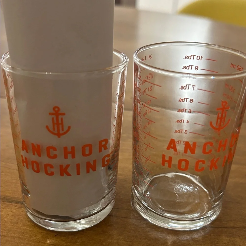 Anchor Hocking Measuring Glasses, Set of 2